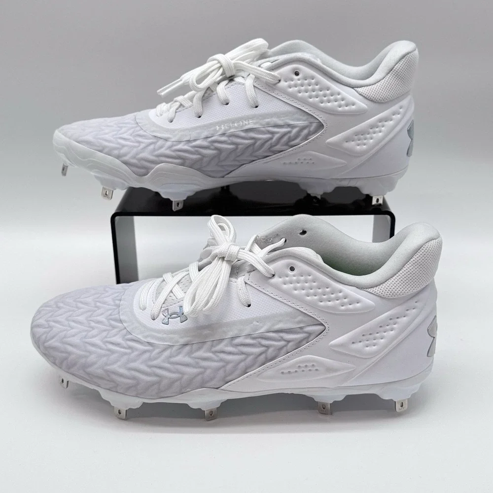 Size 8M- Under Armour UA Hovr Basebal Cleats Microtips , White Shoes